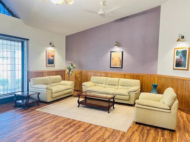 Patient lounge seating